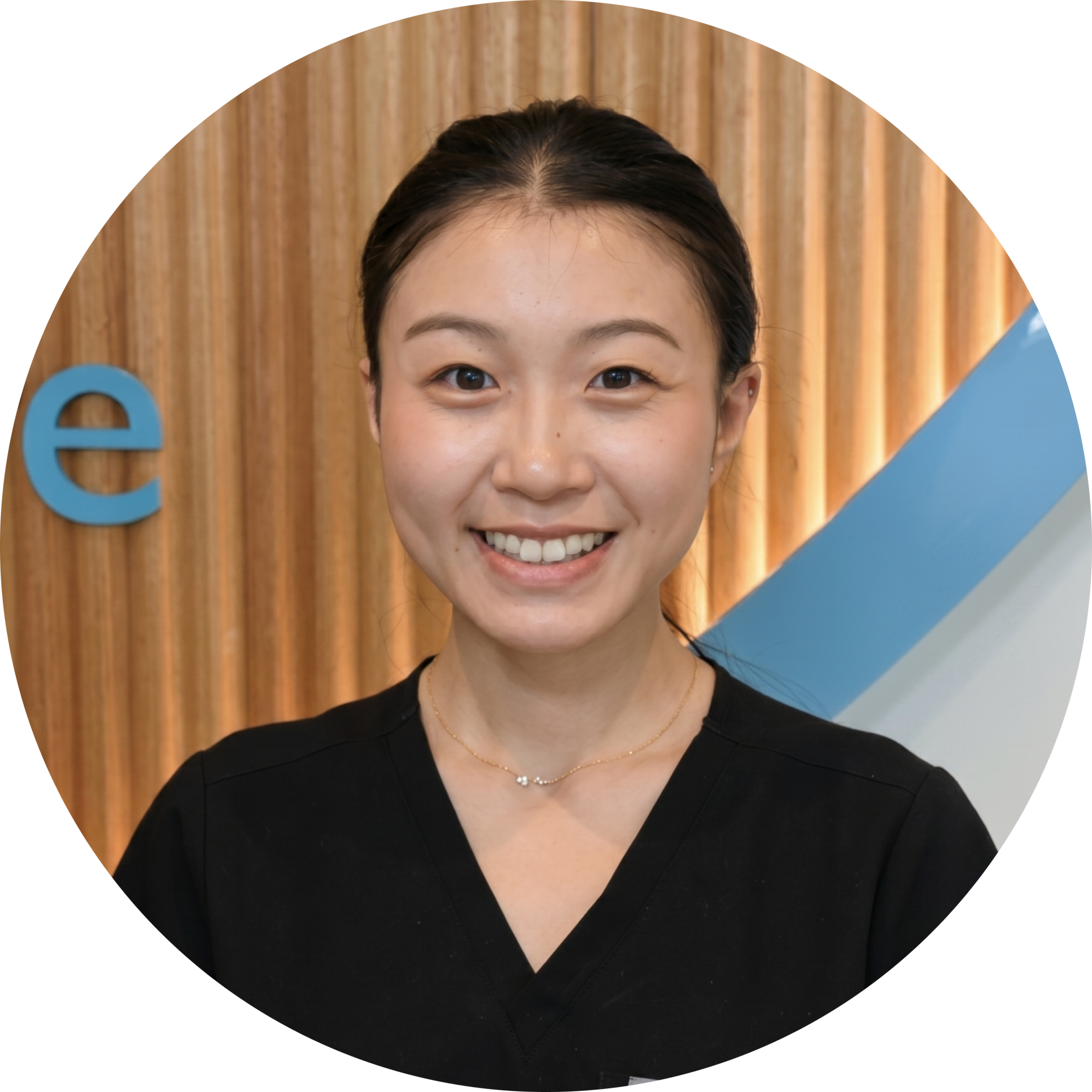 Dr Pheobe Liang Dentist Profile Picture
